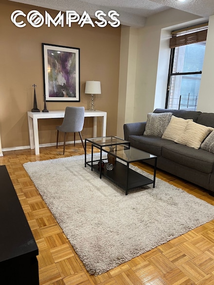 150 W 51st St Unit 1909, New York, NY 10019
