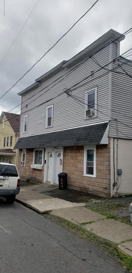 544 Hickory St, Old Forge, PA 18518