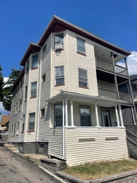 7 Wyman St Unit 3, Worcester, MA 01610