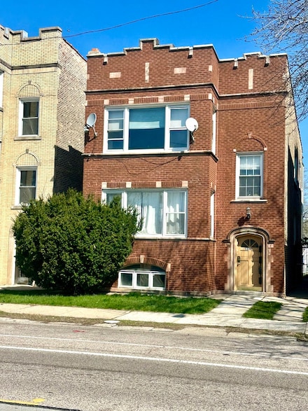 5336 W Foster Ave, Chicago, IL 60630