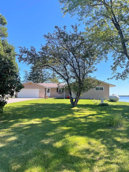 21646 Shallow Lake Rd, Warba, MN 55793
