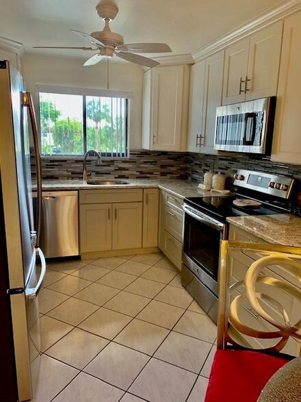 7770 Tahiti Ln Unit 2070, Lake Worth, FL 33467