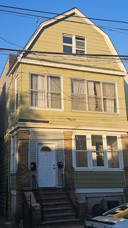 150 Van Nostrand Ave, Jersey City, NJ 07305