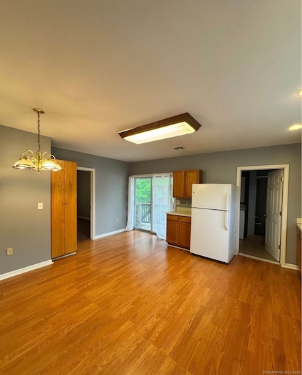 174 Jordan Ave Unit 2, Oakville, CT 06779