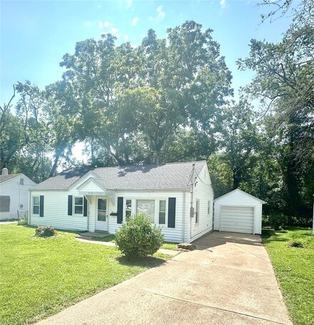 614 Graf Ave, Saint Louis, MO 63135