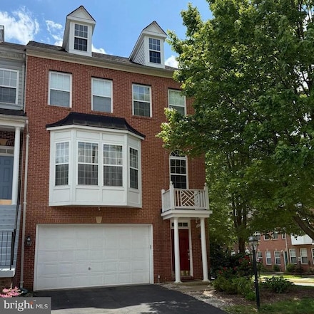 8859 Modano Place, Fairfax, VA 22031