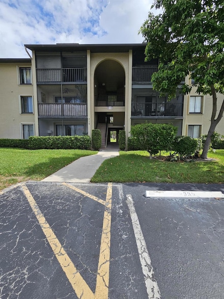 719 Sunny Pine Way Unit G1, Greenacres, FL 33415