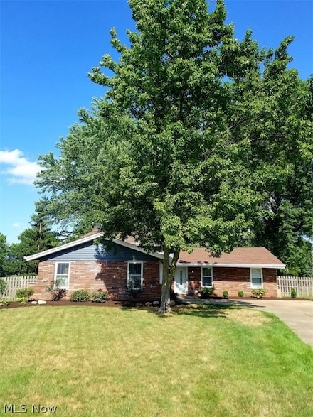 26862 Kingston Cir, North Olmsted, OH 44070