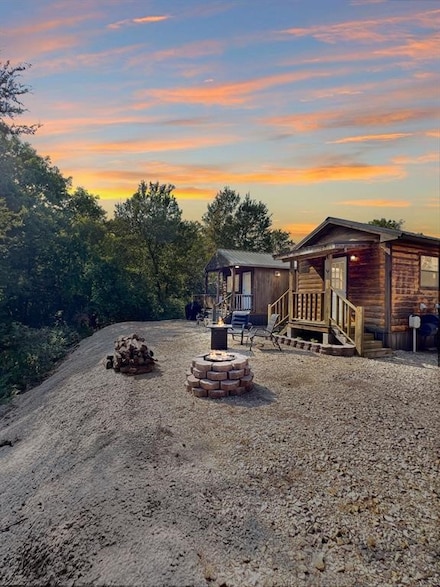 988 Ridge Point Rd, Fort Towson, OK 74735