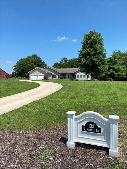 132 N Meridian Rd, Glen Carbon, IL 62034