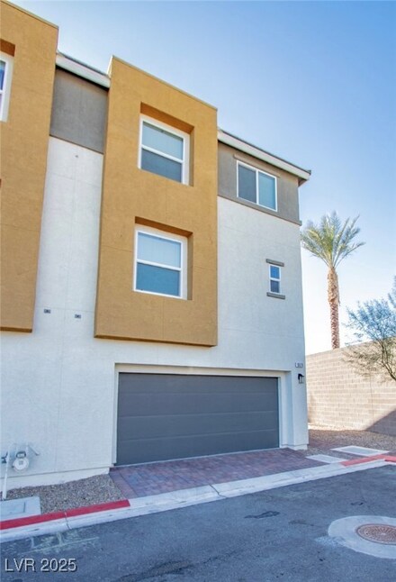 10079 Dazzling Sunrays Ave, Las Vegas, NV 89147
