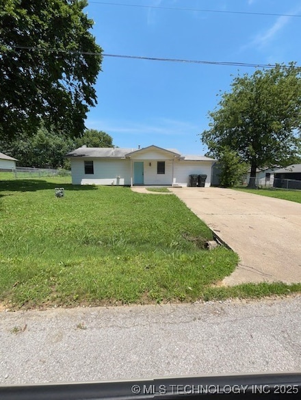 1210 W State St, Collinsville, OK 74021