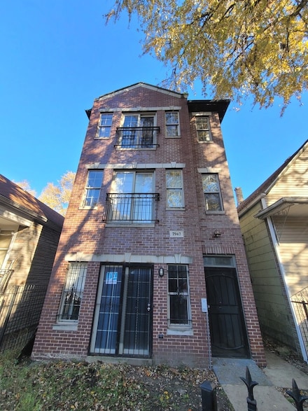 7947 S Escanaba Ave Unit 1, Chicago, IL 60617