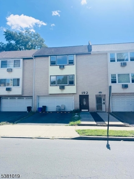 192, East Orange City, NJ 07017