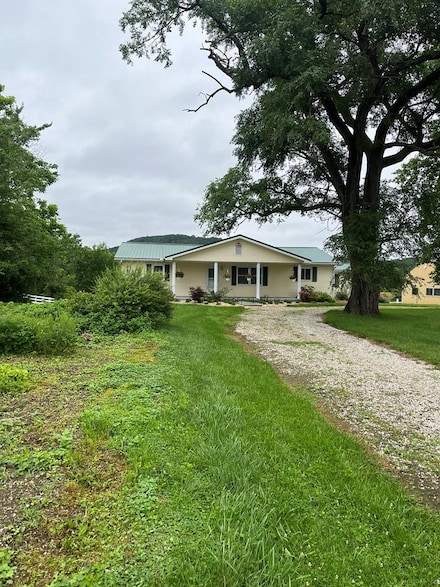 6555 Wallingford Rd, Flemingsburg, KY 41041