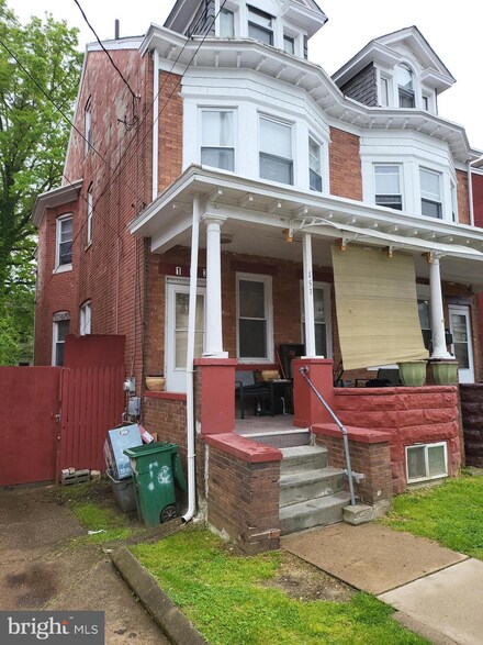 153 Hoffman Ave, Trenton, NJ 08618