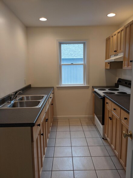 131A Ledgelawn Ave Unit 2, Bar Harbor, ME 04609