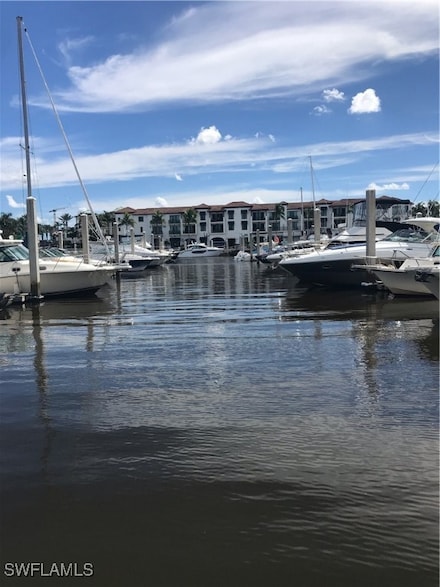 801 River Point Dr Unit 20, Naples, FL 34102