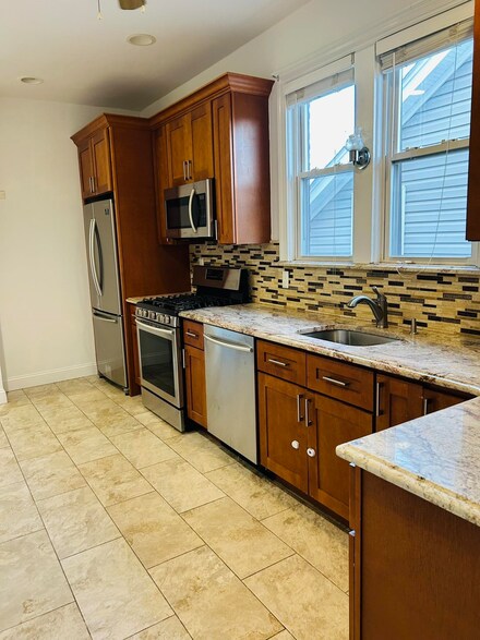 711 4th St Unit 2ND FL, Secaucus, NJ 07094