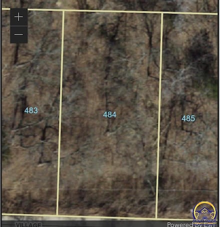 9800 Village Ln, Ozawkie, KS 66070