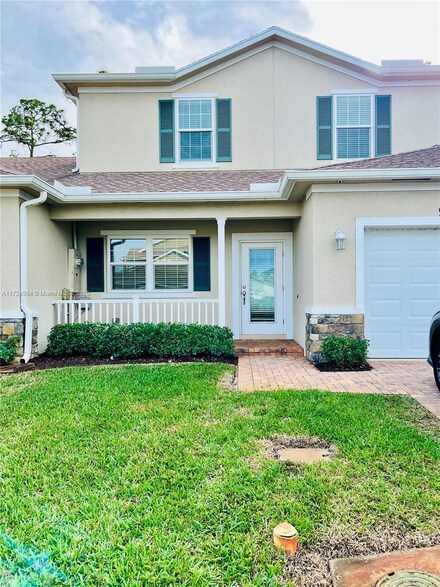 977 NE Trailside Run, Port Saint Lucie, FL 34983