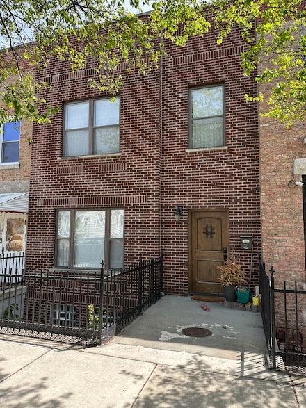 1933 W 22nd Place, Chicago, IL 60608