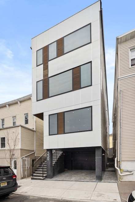 339 69th St Unit 1, Guttenberg, NJ 07093