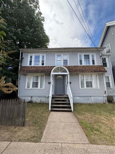 28 Compton St Unit 2, New Haven, CT 06511