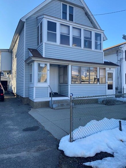 24-26 Beaudry St, Springfield, MA 01151