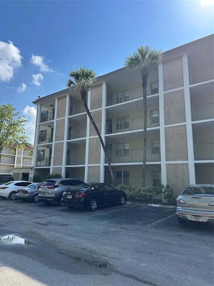 2998 NW 48th Terrace Unit 327, Lauderdale Lakes, FL 33313