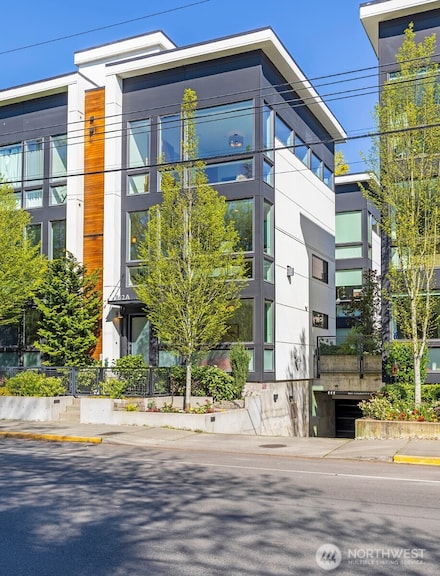 1142 10th Ave E Unit A, Seattle, WA 98102