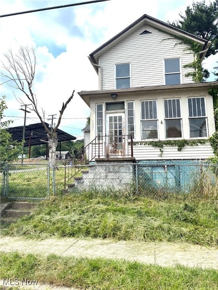 1001 Ambrose Ave, East Liverpool, OH 43920