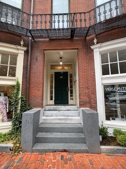 109 Charles St Unit 5, Boston, MA 02114