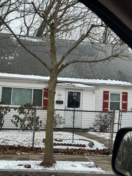 165 Itasca St, Mattapan, MA 02126