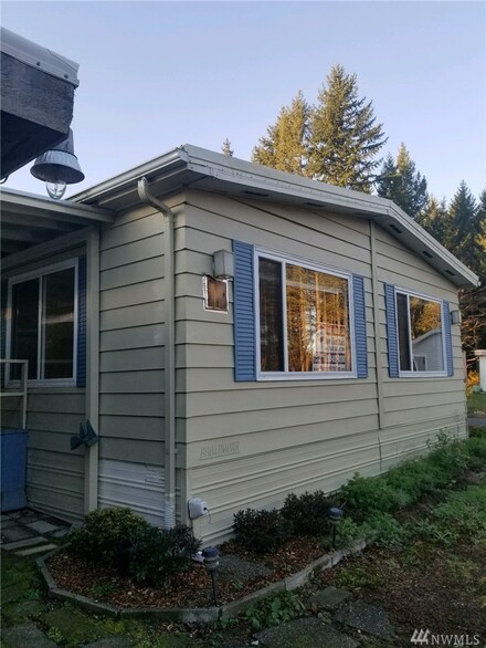 9111 66th Ave NW, Gig Harbor, WA 98332