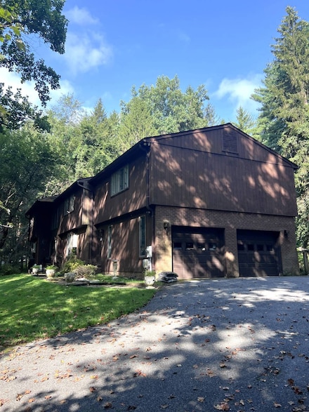 11704 Woodland Dr, Lutherville Timonium, MD 21093