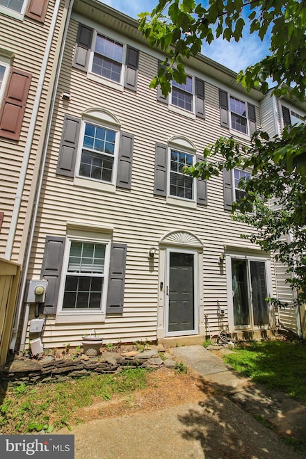 161 Heathfield Dr, Frederick, MD 21702
