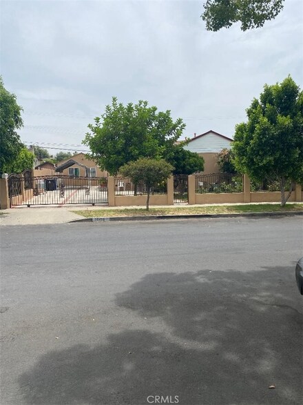 14416 Pinney St, Arleta, CA 91331