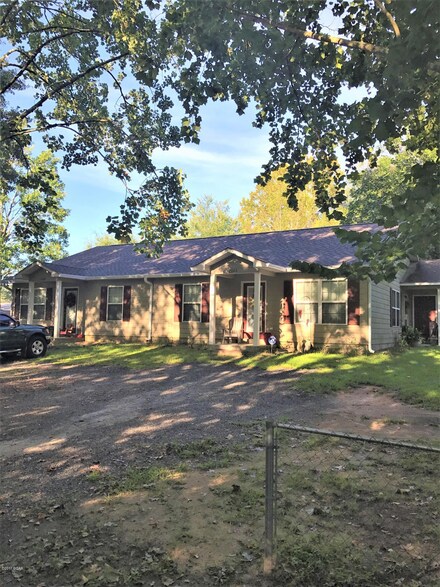 2061 2nd Ave, Sneads, FL 32460