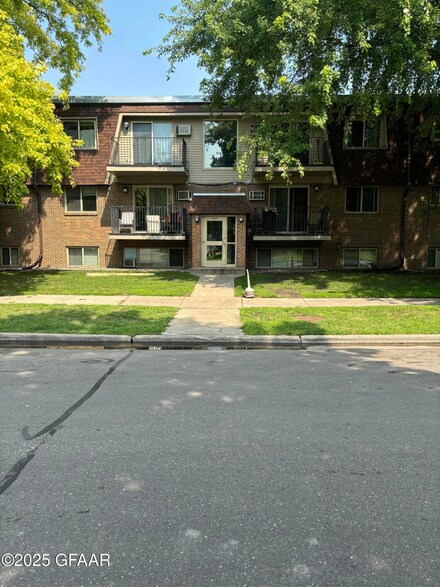 1814 22nd Ave S Unit 314, Grand Forks, ND 58201