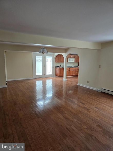 7826 Bodkin View Dr, Pasadena, MD 21122
