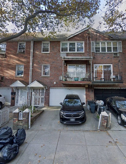 586 E 81st St, Brooklyn, NY 11236