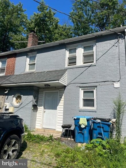 19 N Pennewell Dr, Wilmington, DE 19809