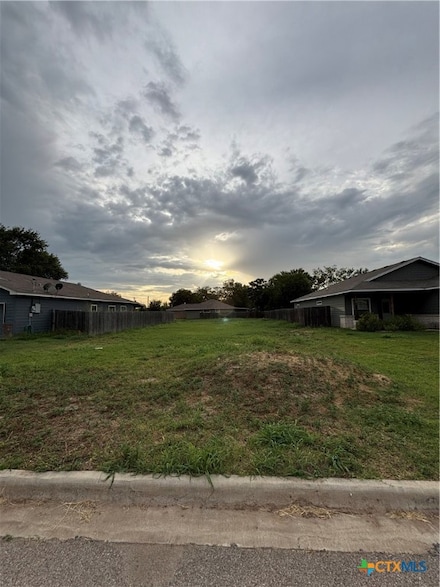 612 Briggs St, Lampasas, TX 76550