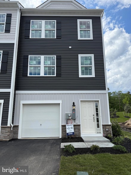 15 Baybreeze Dr, Waretown, NJ 08758