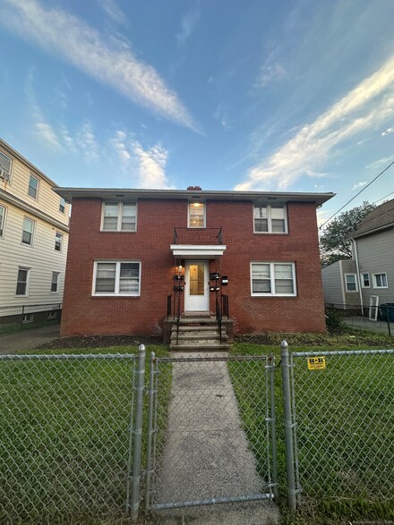 74 Saltonstall Ave, New Haven, CT 06513