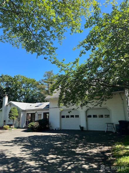 265 Friendship Rd, Cranbury, NJ 08512