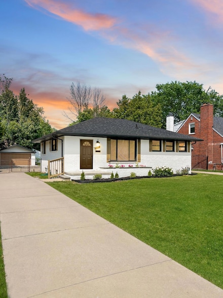 20215 Damman St, Harper Woods, MI 48225