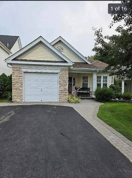 40 Perri Cir, Middle Island, NY 11953