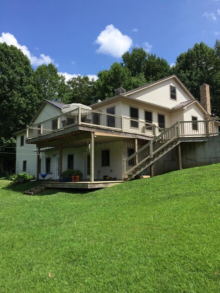 1502 Pine Top Rd, Bainbridge, OH 45612